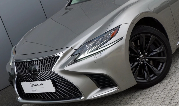 Lexus LS cena 339900 przebieg: 89000, rok produkcji 2018 z Bobolice małe 79